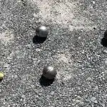 Mène à 3 joueurs à la pétanque