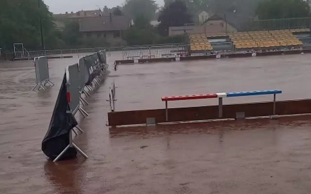 Carré d'honneur innondé à Briançon pour le championnat de France triplette jeu provençal 2024
