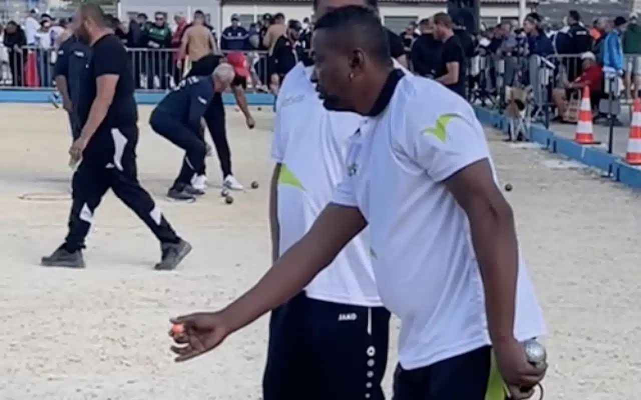 Lancer du but à la malgache par le champion Bezandry